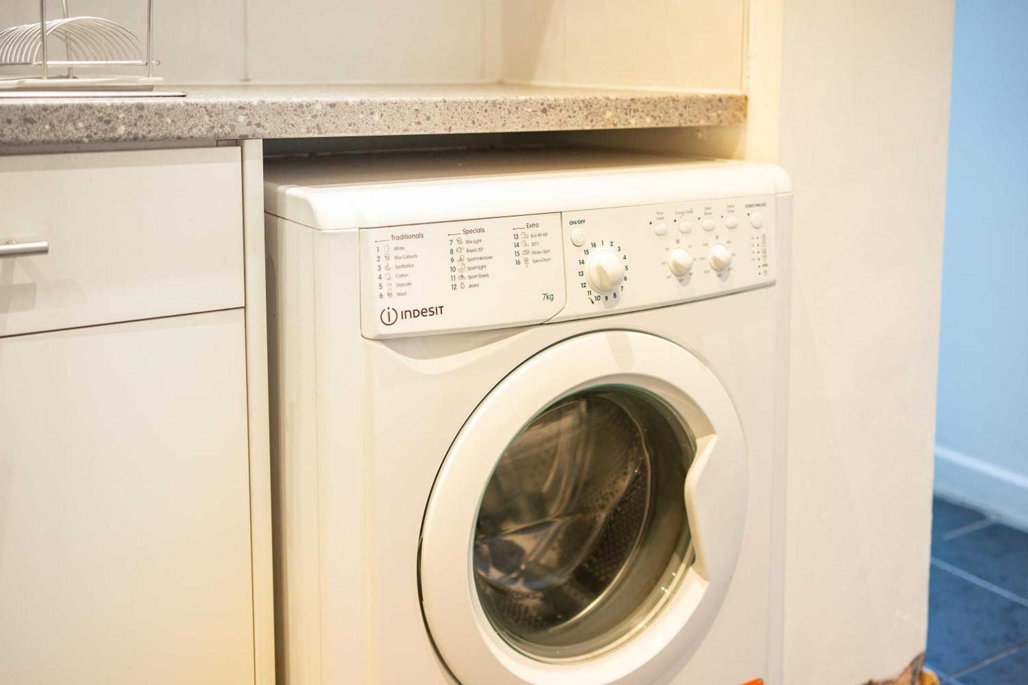 Cozy Rooms In Shared Accommodation Near Anfield Stadium With Parking And Wifi Liverpool Eksteriør billede
